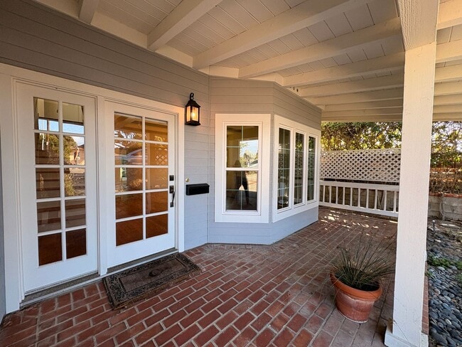 1017 Neptune Ave in Encinitas, CA - Building Photo - Building Photo