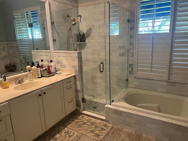 2704 Little Country Rd in Parrish, FL - Building Photo - Building Photo