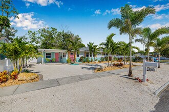 214 50th St W in Bradenton, FL - Building Photo - Building Photo