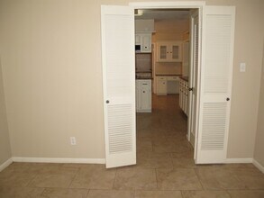 702 Oder Ln in Houston, TX - Foto de edificio - Building Photo