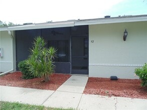 5120 SW Courtyards Ct in Cape Coral, FL - Building Photo - Building Photo