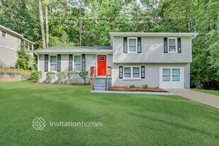 3018 Battle Forrest Dr in Decatur, GA - Building Photo