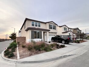 762 S Sumac Ln in Rialto, CA - Building Photo - Building Photo