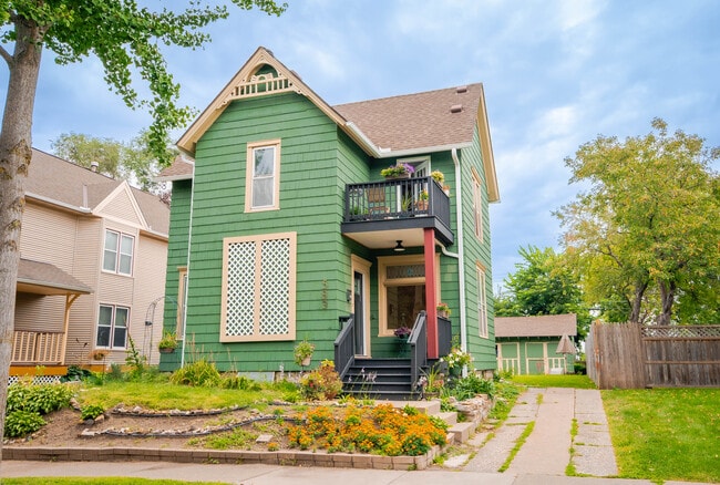 583 Marshall Ave, Unit 1