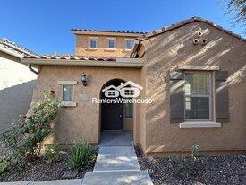 1933 W Davis Rd in Phoenix, AZ - Building Photo