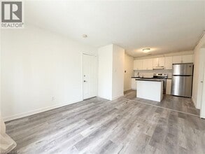 120 Charles St in Hamilton, ON - Building Photo - Building Photo