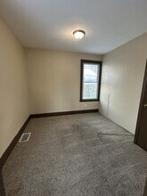 124 N Washington St in Janesville, WI - Building Photo - Building Photo