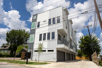 1004 Travis ave in Fort Worth, TX - Building Photo - Building Photo