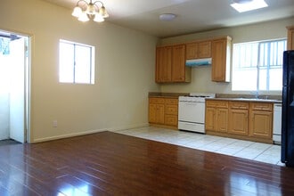 4627 Prospect Ave in Los Angeles, CA - Building Photo - Building Photo