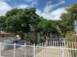 3121 SW 25th Terrace-Unit -Rear in Miami, FL - Building Photo - Building Photo