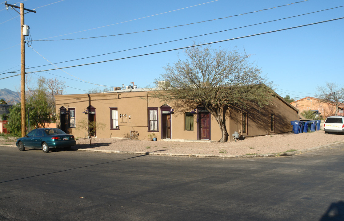 839 S 8th Ave in Tucson, AZ - Foto de edificio