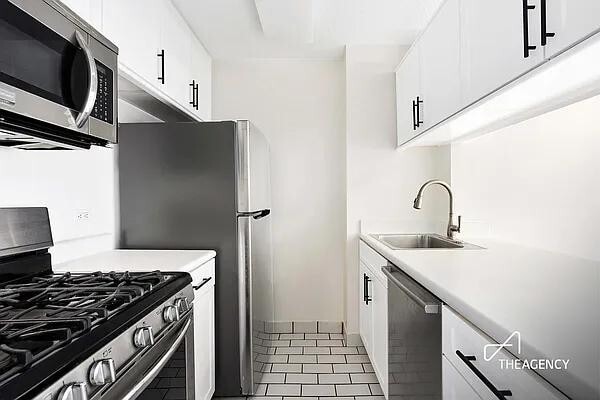 200 Rector Pl in New York, NY - Building Photo - Building Photo