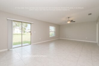 11253 Riley Pines Cir in Gibsonton, FL - Foto de edificio - Building Photo