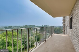 1111 University Blvd W, Unit 1216A in Silver Spring, MD - Building Photo - Building Photo