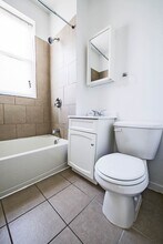 7055 S St Lawrence Ave Chicago, IL 60637 in Chicago, IL - Building Photo - Building Photo