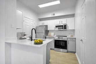 The Collins in Richardson, TX - Building Photo - Building Photo