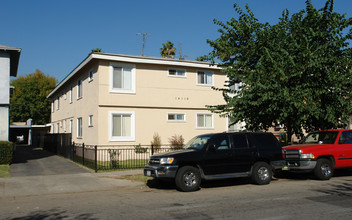 14119 Delano St in Van Nuys, CA - Building Photo - Building Photo