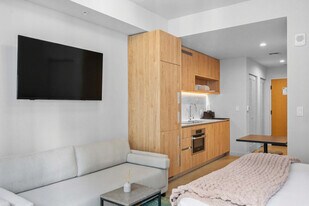 11 NE 6th St, Unit SI ID1373690P in Miami, FL - Building Photo