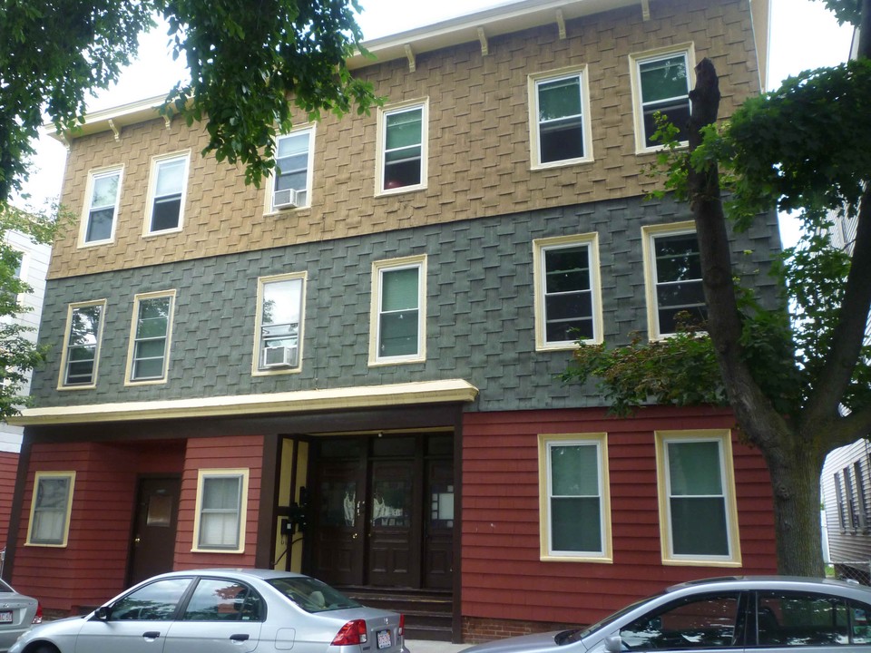 307-321 Hurley St in Cambridge, MA - Building Photo