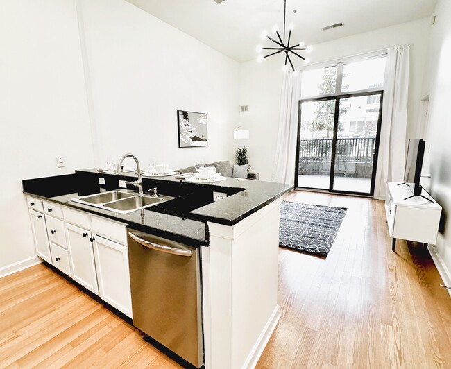 property at 718 W Trade St