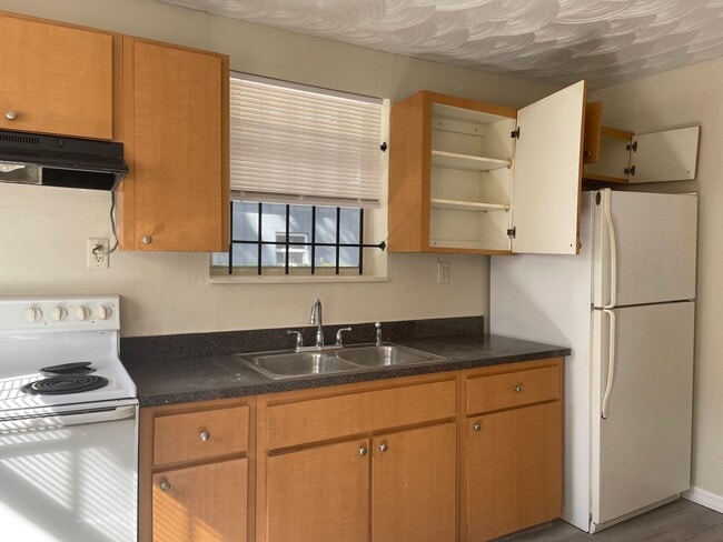 8308 N 14th St in Tampa, FL - Building Photo - Building Photo