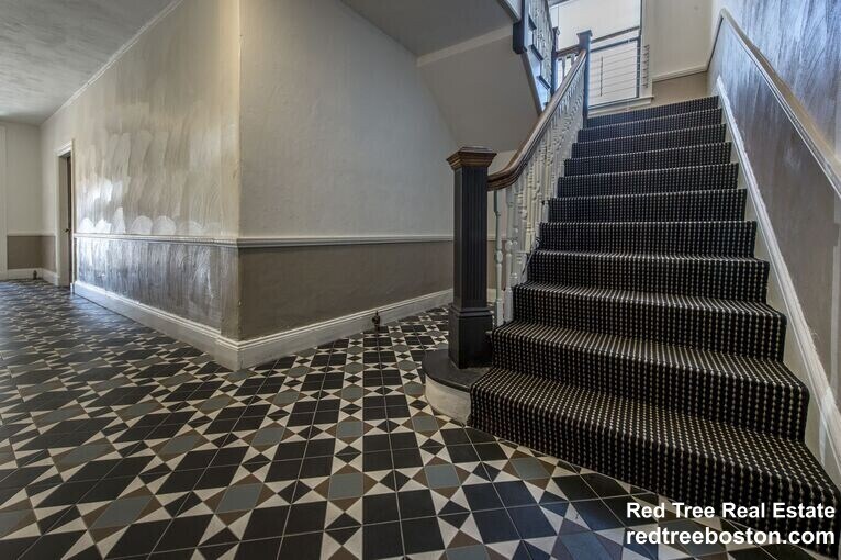 5 Barrows St in Boston, MA - Building Photo