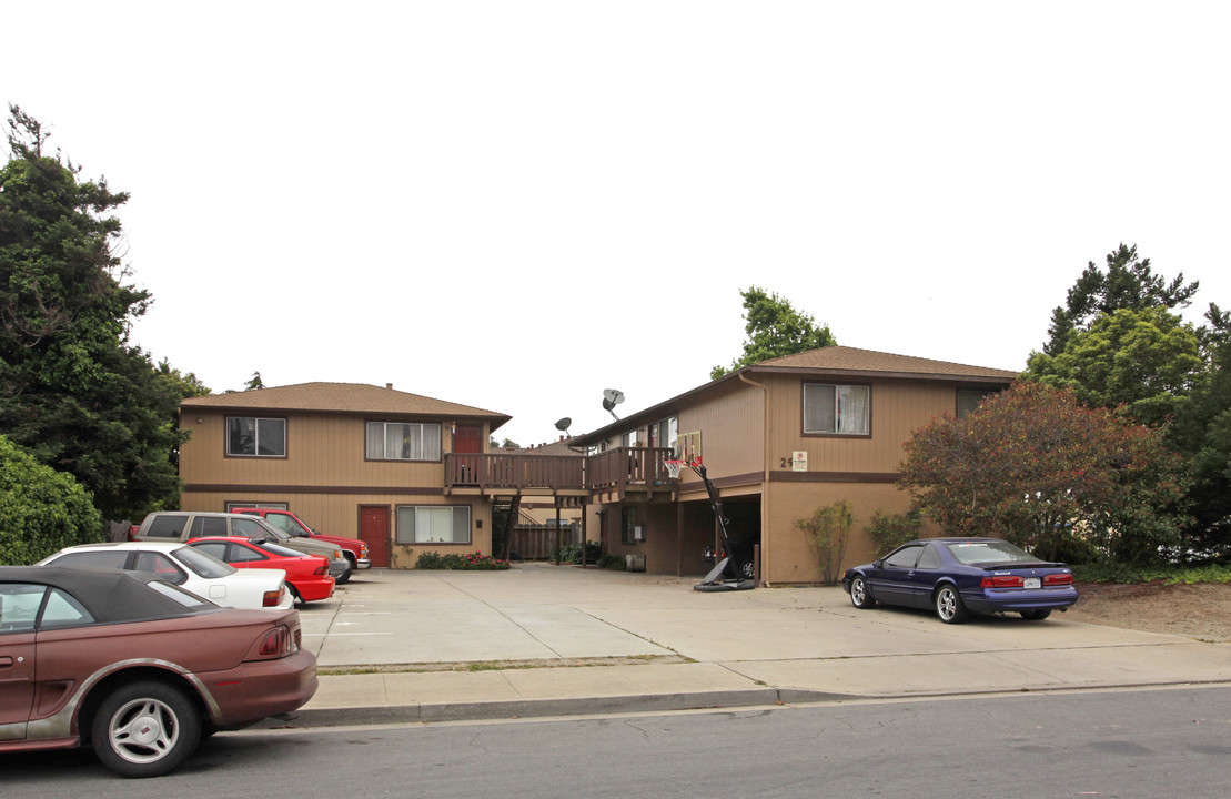 25 Massa St in Salinas, CA - Foto de edificio