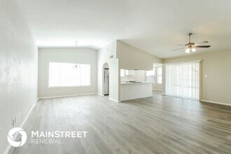 5643 W Sunnyside Dr in Glendale, AZ - Building Photo - Building Photo