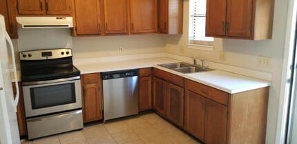 18 Upton Ct Dr in Greenville, NC - Building Photo - Building Photo