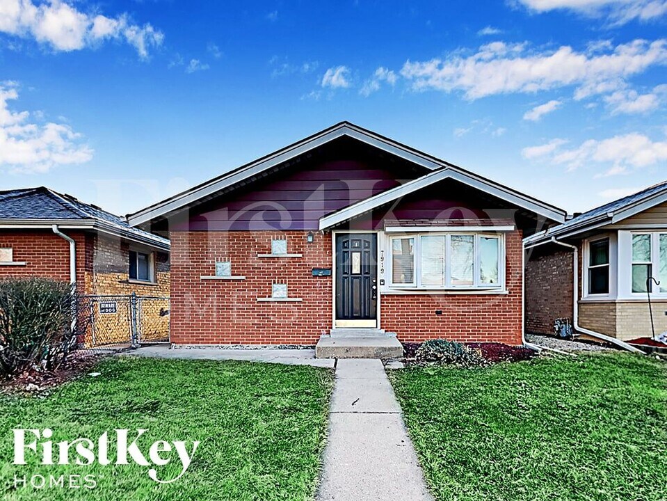 7919 Oak Park Ave in Burbank, IL - Foto de edificio