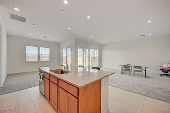 80 Brixton Ave in Henderson, NV - Building Photo - Building Photo