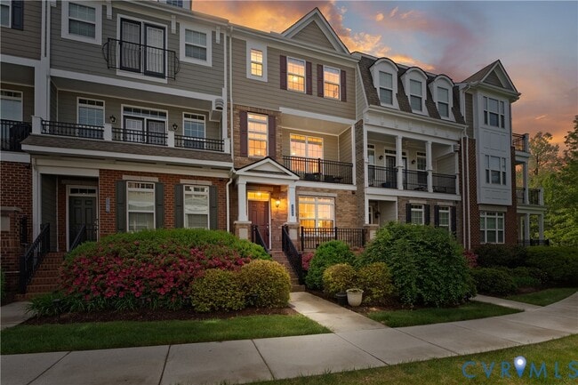 property at 3904 Village Townes Walk