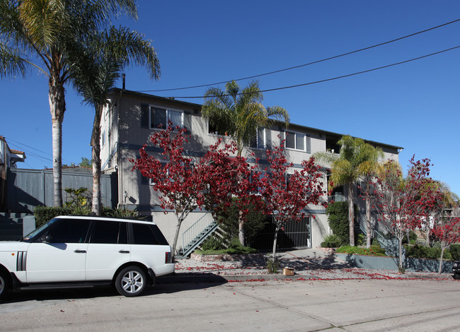 Golden Palms in San Diego, CA - Building Photo - Building Photo