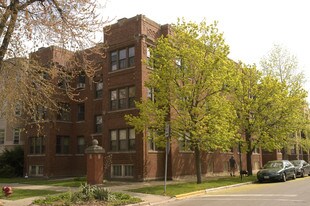 4501-4503 N Rockwell St Apartments