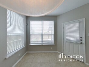10326 Floore Hollow in San Antonio, TX - Building Photo - Building Photo