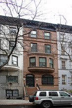 53 W 68th St in New York, NY - Building Photo - Building Photo