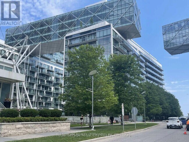 property at 29-729 Queens Quay E