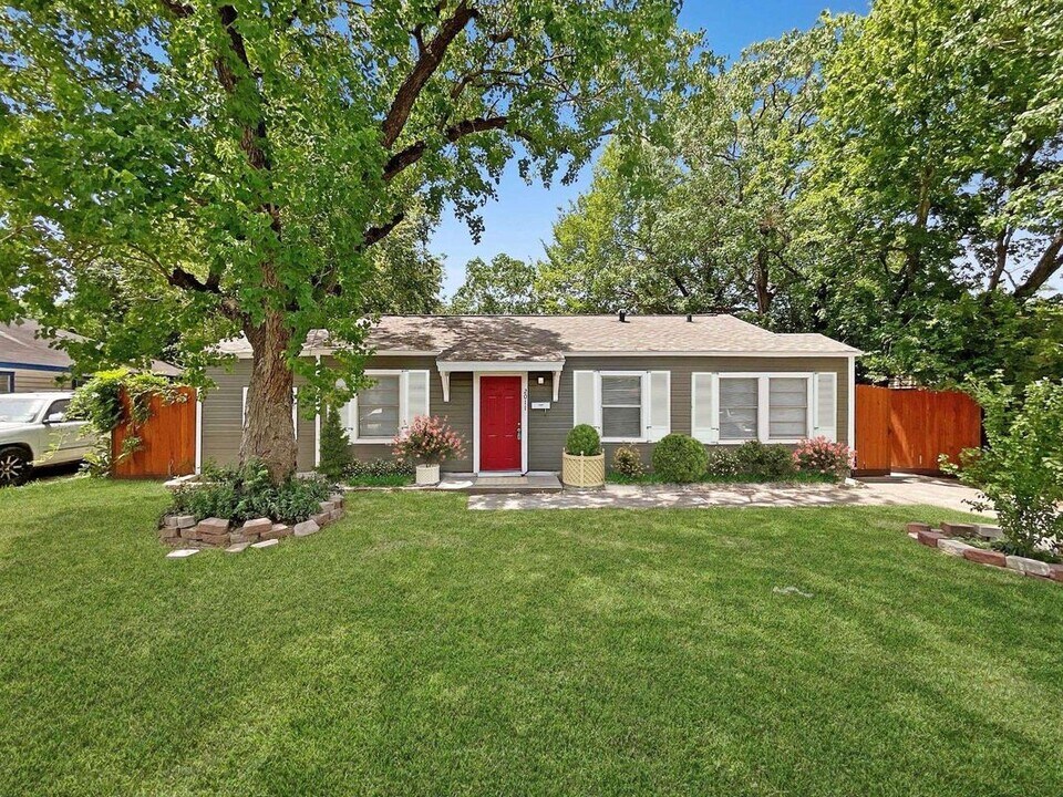 2011 6th St in Galena Park, TX - Building Photo