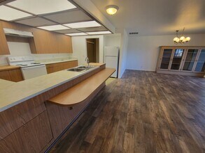 426 Stanmar Dr in Corning, CA - Building Photo - Building Photo
