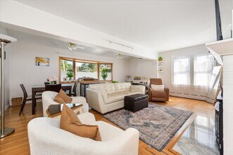 48 Davison Pl, Unit 1st Floor in Rockville Centre, NY - Building Photo - Building Photo