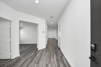 8747 Cedar Elm Pass in Rosharon, TX - Building Photo - Building Photo