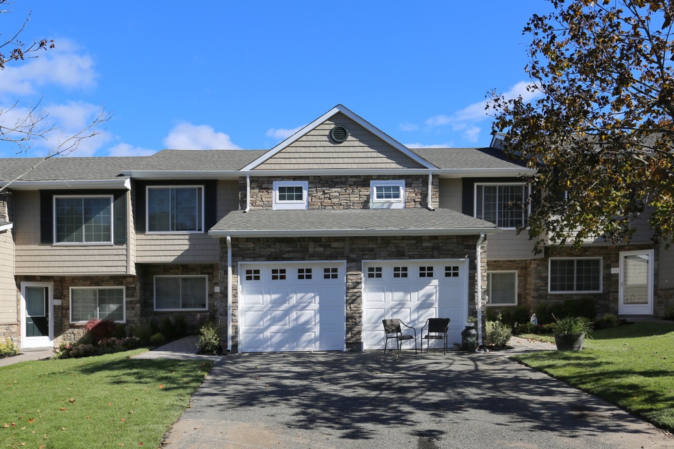 Homestead Village Apartments and Nearby Coram Apartments For Rent