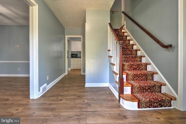 8016 Old Georgetown Rd in Bethesda, MD - Building Photo - Building Photo