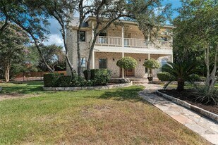 2105 Vivian Dr in Round Rock, TX - Building Photo
