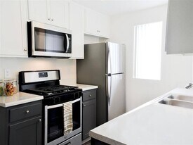 Hillside Village Apartments in San Bernardino, CA - Building Photo