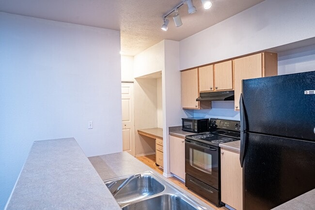 22855 E Country Vista Dr in Liberty Lake, WA - Building Photo - Building Photo