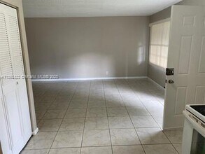 1200 SW 50th Ave in North Lauderdale, FL - Building Photo - Building Photo