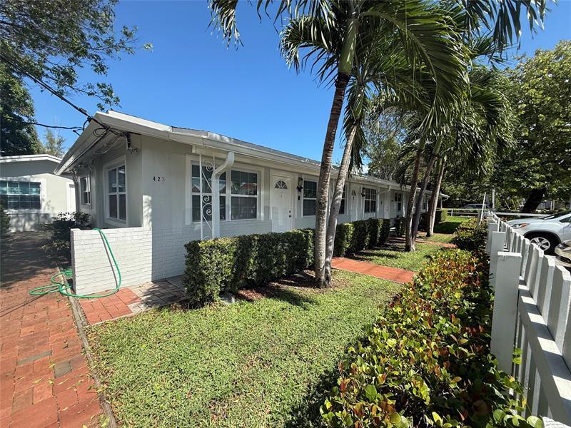 421 NE 11th St in Fort Lauderdale, FL - Building Photo