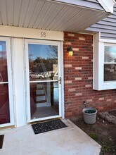 211 E Main St in Branford, CT - Building Photo - Building Photo