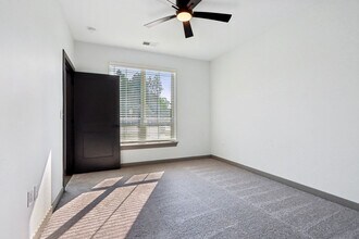 The Apartments at 1st on Main in Carmel, IN - Foto de edificio - Building Photo